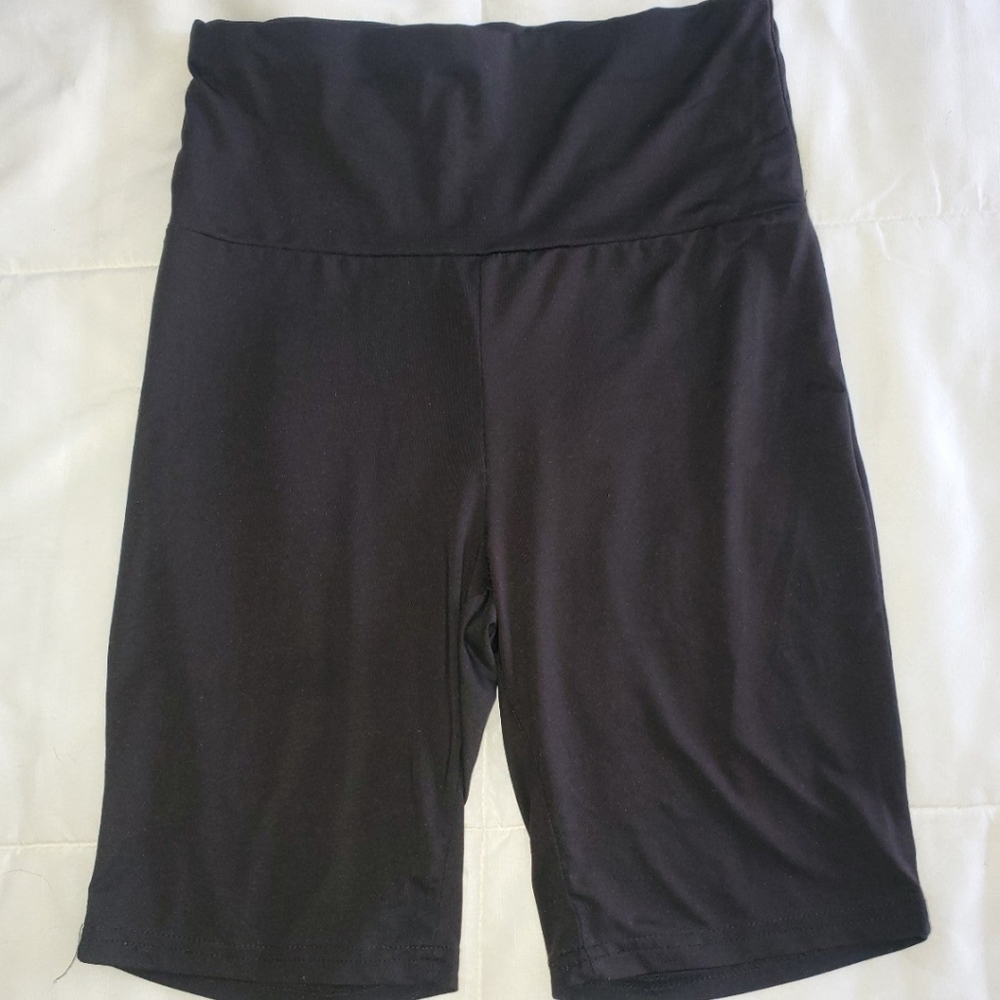 Small Shein Black Biker Shorts - Picture 2 of 4